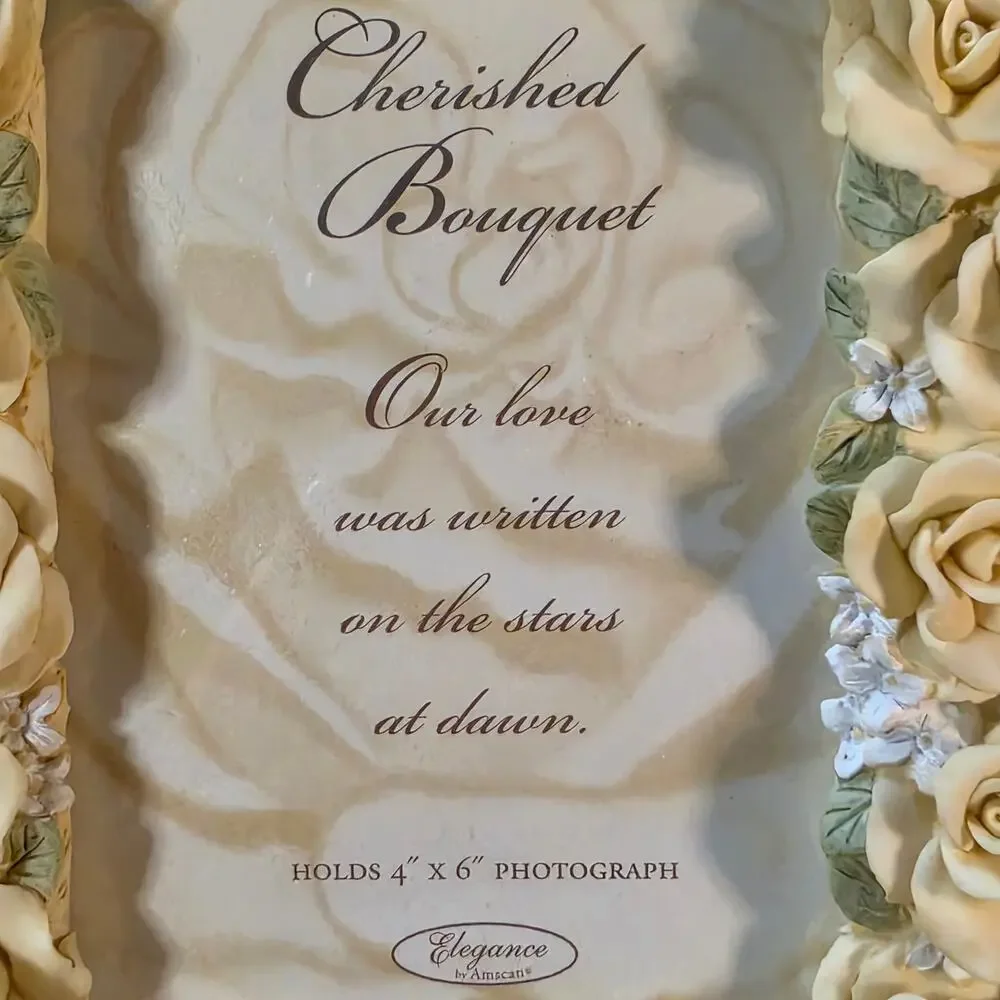 Vintage Elegance by Amscan Cherished Bouquet 4x6 Sculpted Rose Photo Frame